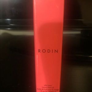 Luxury face oil (brand new)